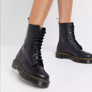 NWT! 10-Eye Doc Marten Bex Boot (fit size 10.5-11)